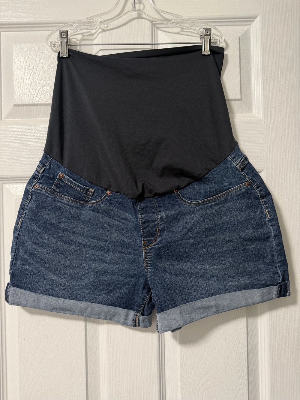 Signature by Levi Strauss Gold Label Maternity Denim Shorts L Rolled Cuff